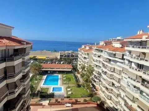 Piso en Avenida Juan Carlos I