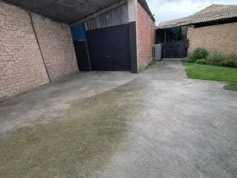 Chalet en Alagón