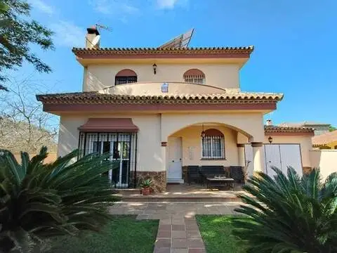 Chalet en calle calle Heliopolis, 3