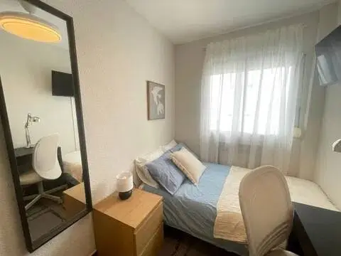 Habitación en calle Valdemoro