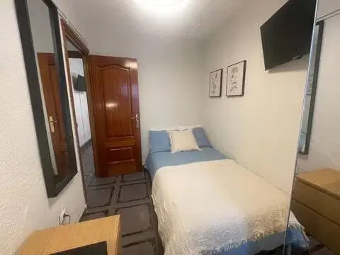 Habitación en calle Valdemoro