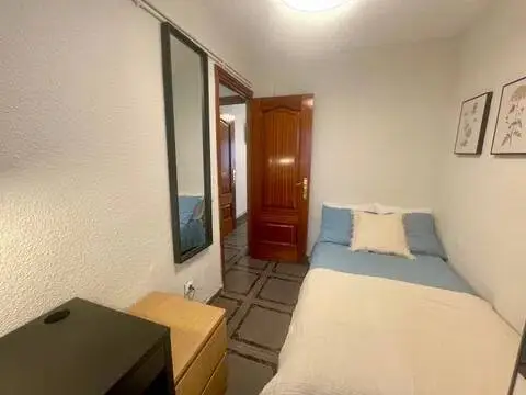 Habitación en calle Valdemoro