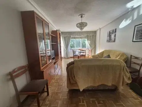 Piso en San Nicolás-La Toledana-Valle Amblés