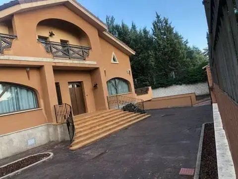 Chalet en Área Rural-Valverde-Las Casas
