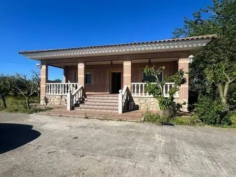 Chalet en Patrocinio de San José-Talavera la Nueva-Gamonal
