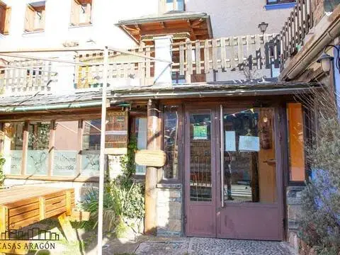 Casa adosada en calle N-260A, 3