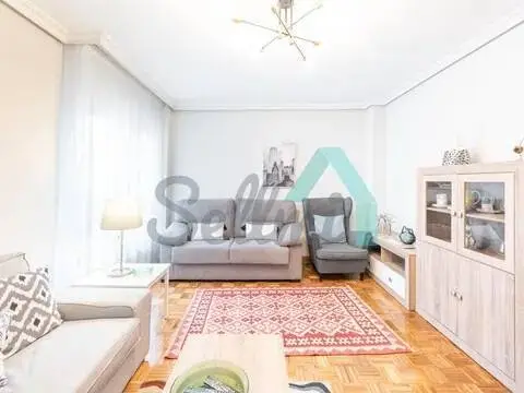 Piso en Pumarín-Teatinos