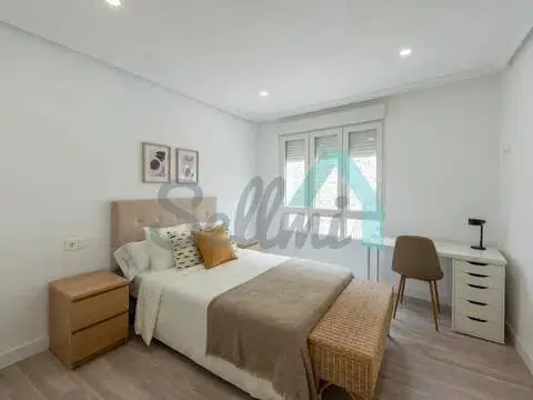 Habitación en calle de Roberto Velázquez Riera