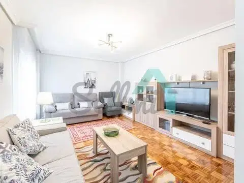 Piso en Pumarín-Teatinos