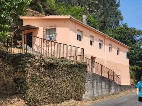 Chalet en calle A Cova, 2
