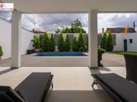 Chalet en Dos Hermanas