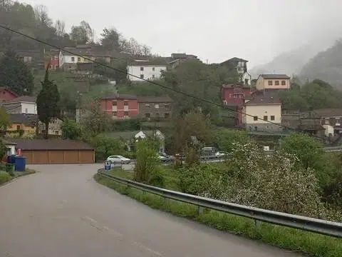 Casa rústica en Aller