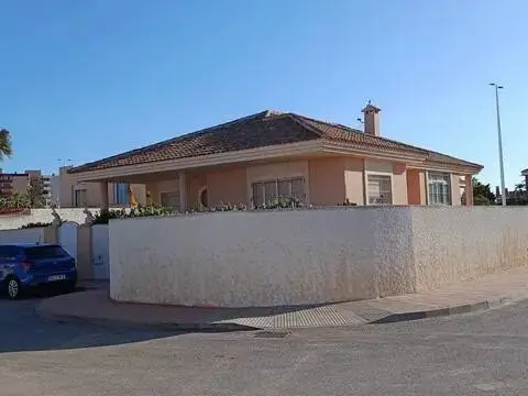 Chalet en calle Parque Manga
