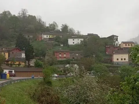 Casa rústica en Aller