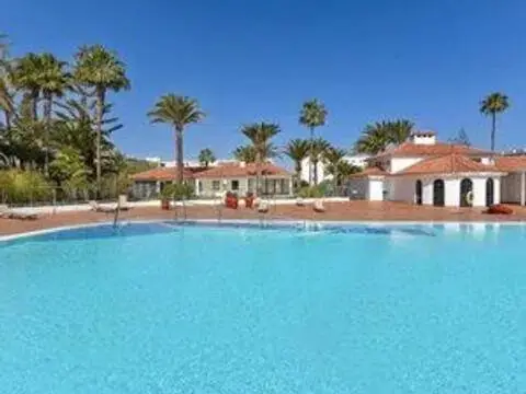 Casa en calle Avenida Touroperador Thomson Hol. Nn
