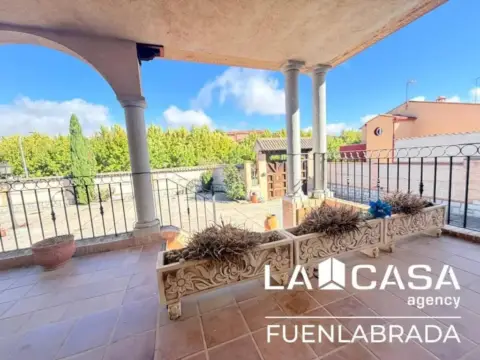Chalet en Chozas de Canales