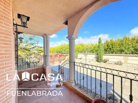 Chalet en Chozas de Canales