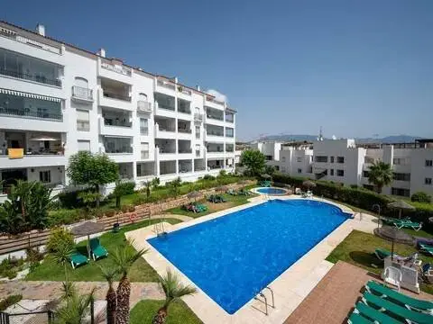 Piso en Urbanización Calahonda-Golf-Riviera del Sol-Miraflores