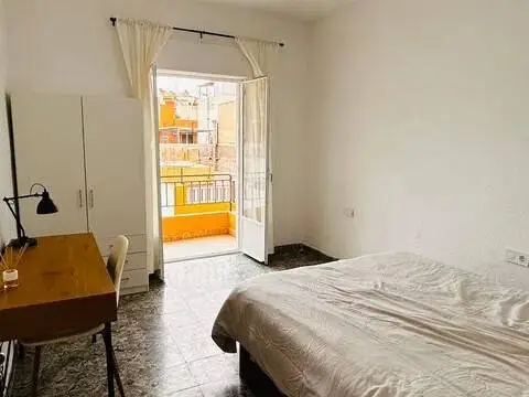 Habitación en calle del Doctor Flores Bastida