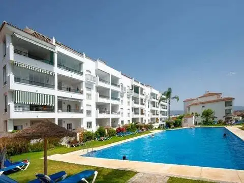 Piso en Urbanización Calahonda-Golf-Riviera del Sol-Miraflores