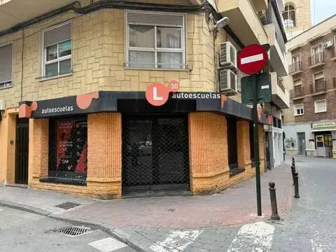 Local comercial en calle de Gloria