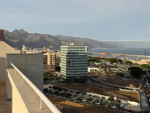 Ático en calle de Celia Cruz