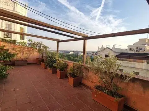 Ático en Jerónimos
