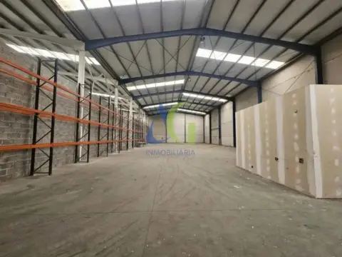 Nave industrial en Santovenia de La Valdoncina