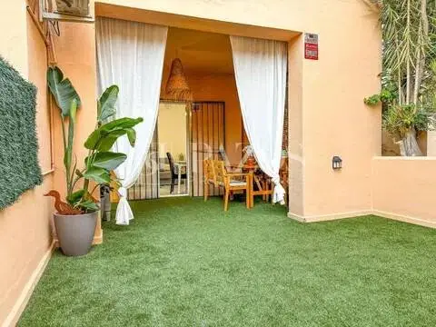 Piso en calle de Opalo de Riviera