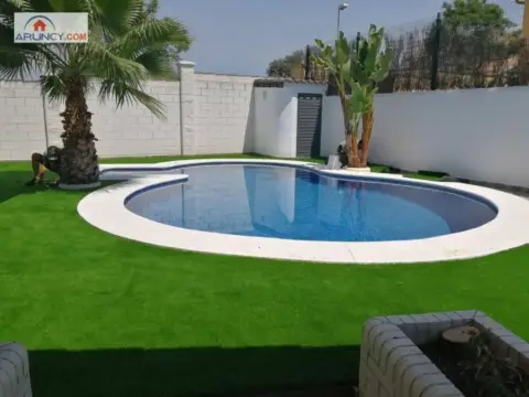 Chalet en Dos Hermanas