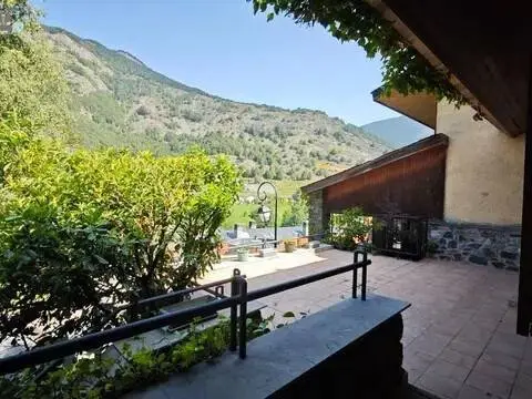 4-bedroom chalet for sale in Ordino · 6 of 51