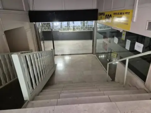 Local comercial en calle Tesifonte Gallego