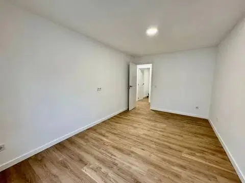 Piso en calle del Río Eo