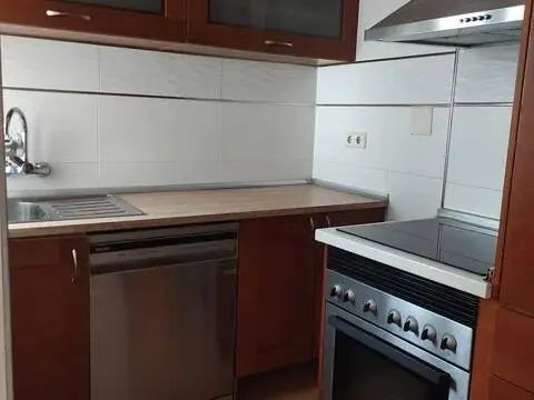 Piso en calle Ramon J. Sender, 2