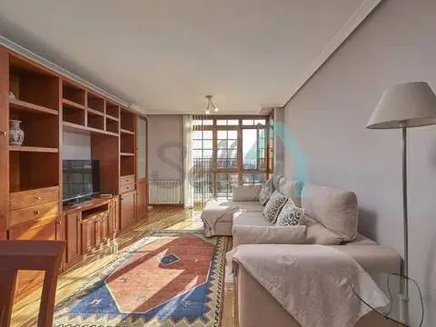 Piso en Pumarín-Teatinos