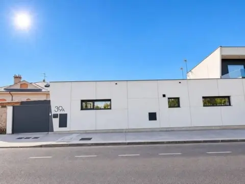 Chalet en Sariegos