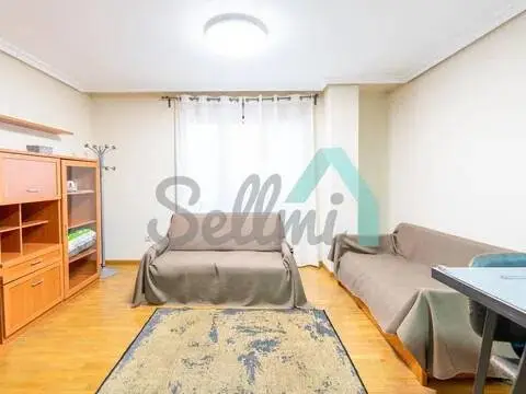 Piso en Pumarín-Teatinos
