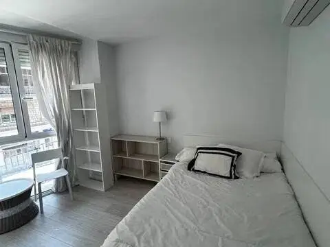 Habitación en Universidad-Malasaña