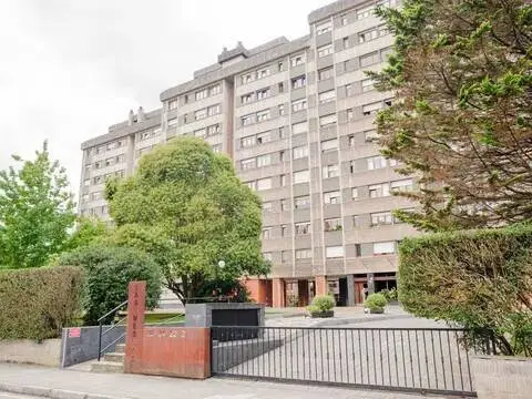 Piso en Avenida de Las Mestas