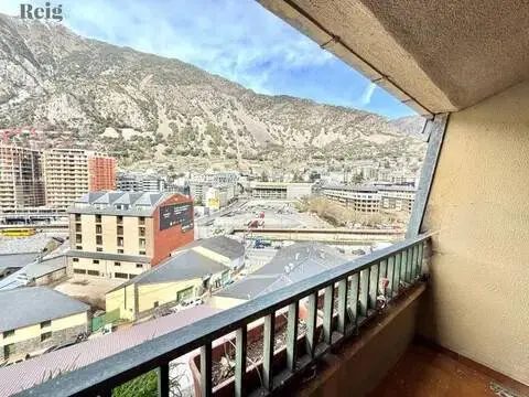 3-bedroom flat for sale in Andorra la Vella · 4 of 39