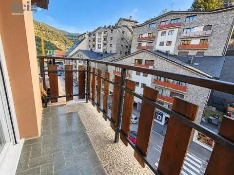 2-bedroom flat seasonal rent in La Massana · 3 of 11