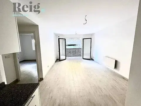 2-bedroom flat for sale in Sant Julià de Lòria · 2 of 9