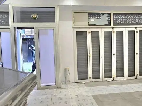 Local comercial en Carrer de Josep Anselm Clavé