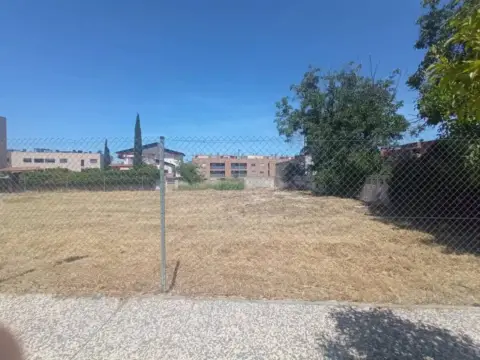 Terreno en calle del Trébol