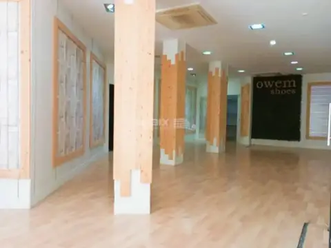 Local comercial en Lucena