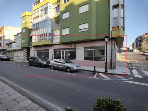 Local comercial en calle del Rinlo