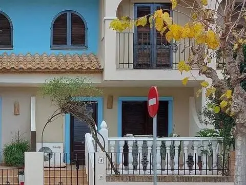 Casa adosada en calle Río Piles