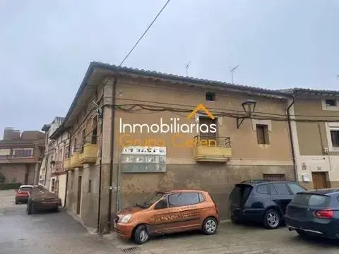 Chalet en Castañares de Rioja