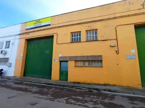 Nave industrial en calle calle Rio Huerva, 18