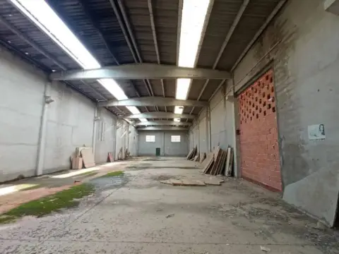 Nave industrial en calle calle Rio Huerva, 18